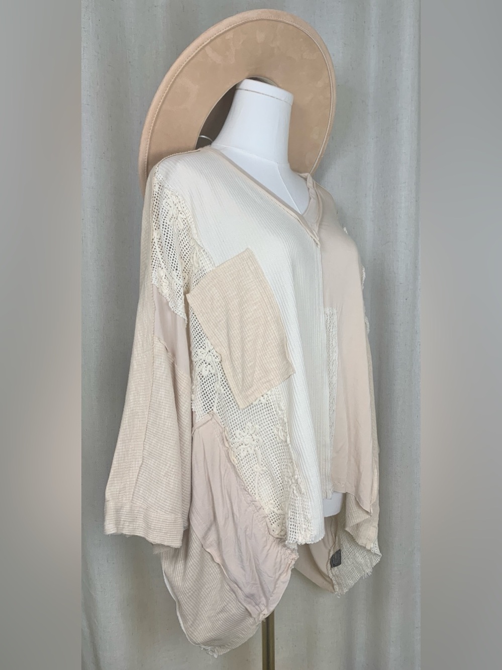 POL Cream Patchwork Lace Boho Tunic L1-19 - Picture 3 of 7